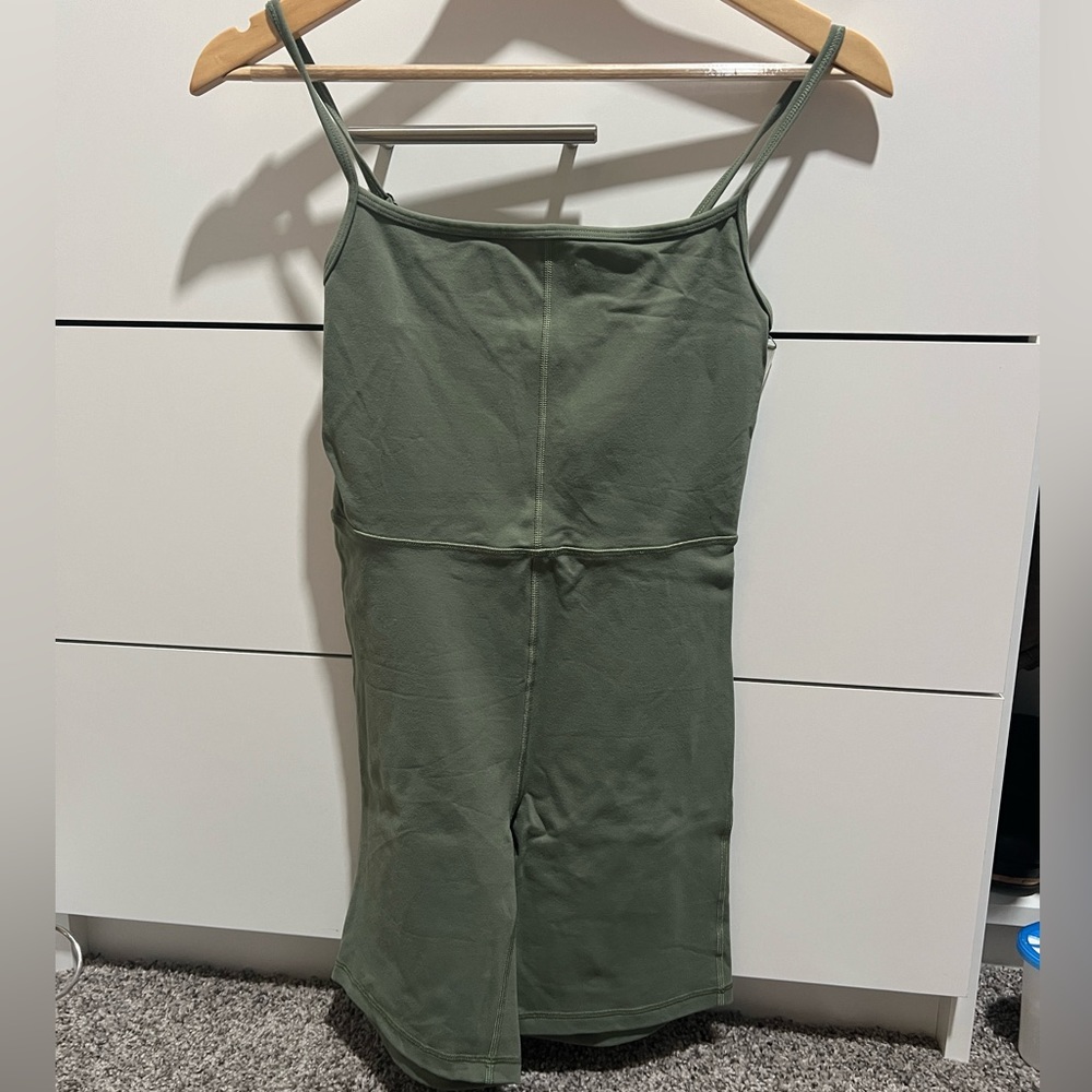 Wilfred bodysuit 7” size medium